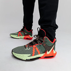 Кросівки Nike Lebron Witness VII 44 synthetic.ua - Фото 1