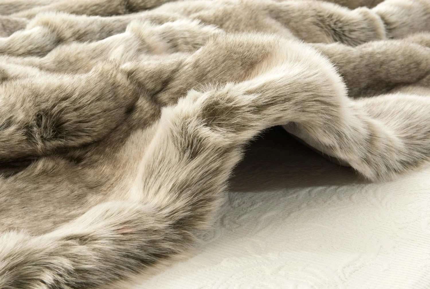 Покривало Сірий Вовк Wohnen & Accessoires Сірий / Бежевий, Штучне хутро, 5 розмірів, фото №4