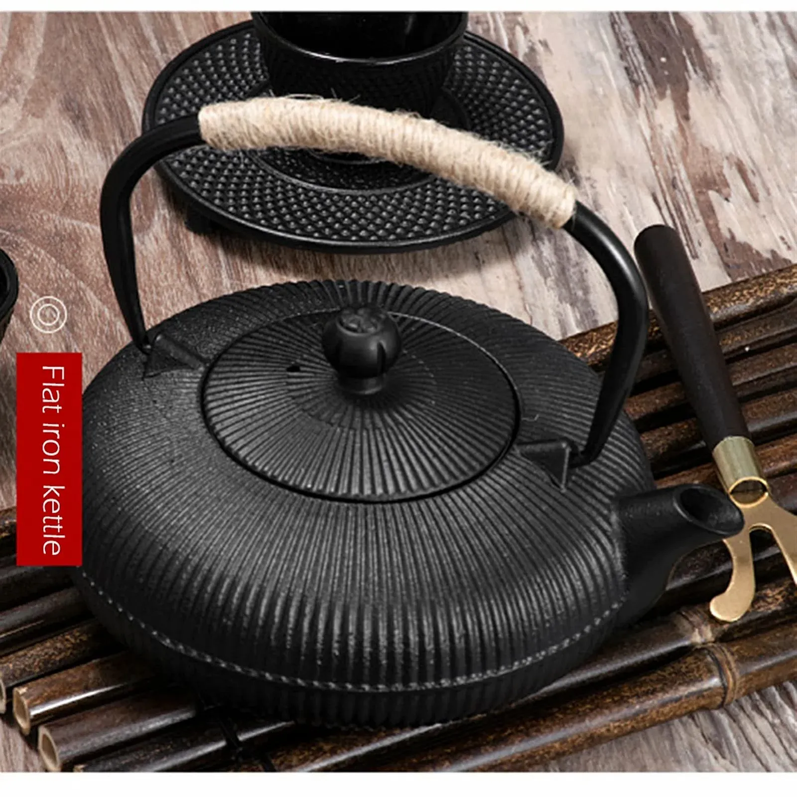 Чайник Чавунний з фільтром Плоский для кип'ятіння води Електрична керамічна плита 800 мл, фото №5 Чайник Чавунний з фільтром Плоский для кип'ятіння води Електрична керамічна плита 800 мл, фото №5