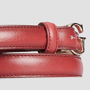 Женский красный кожаный ремень Guess M цена на synthetic.ua - Фото 1 Женский красный кожаный ремень Guess M synthetic.ua - Фото 1