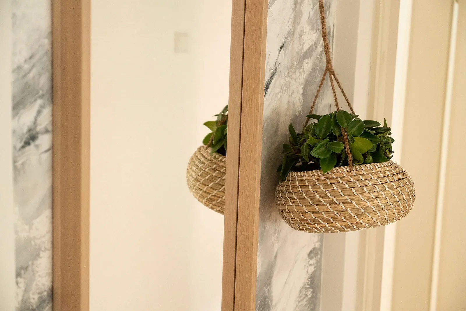 Підвісний квітковий горщик Decorasian 25 см Плетений з морської трави, фото №3 Підвісний квітковий горщик Decorasian 25 см Плетений з морської трави, фото №3