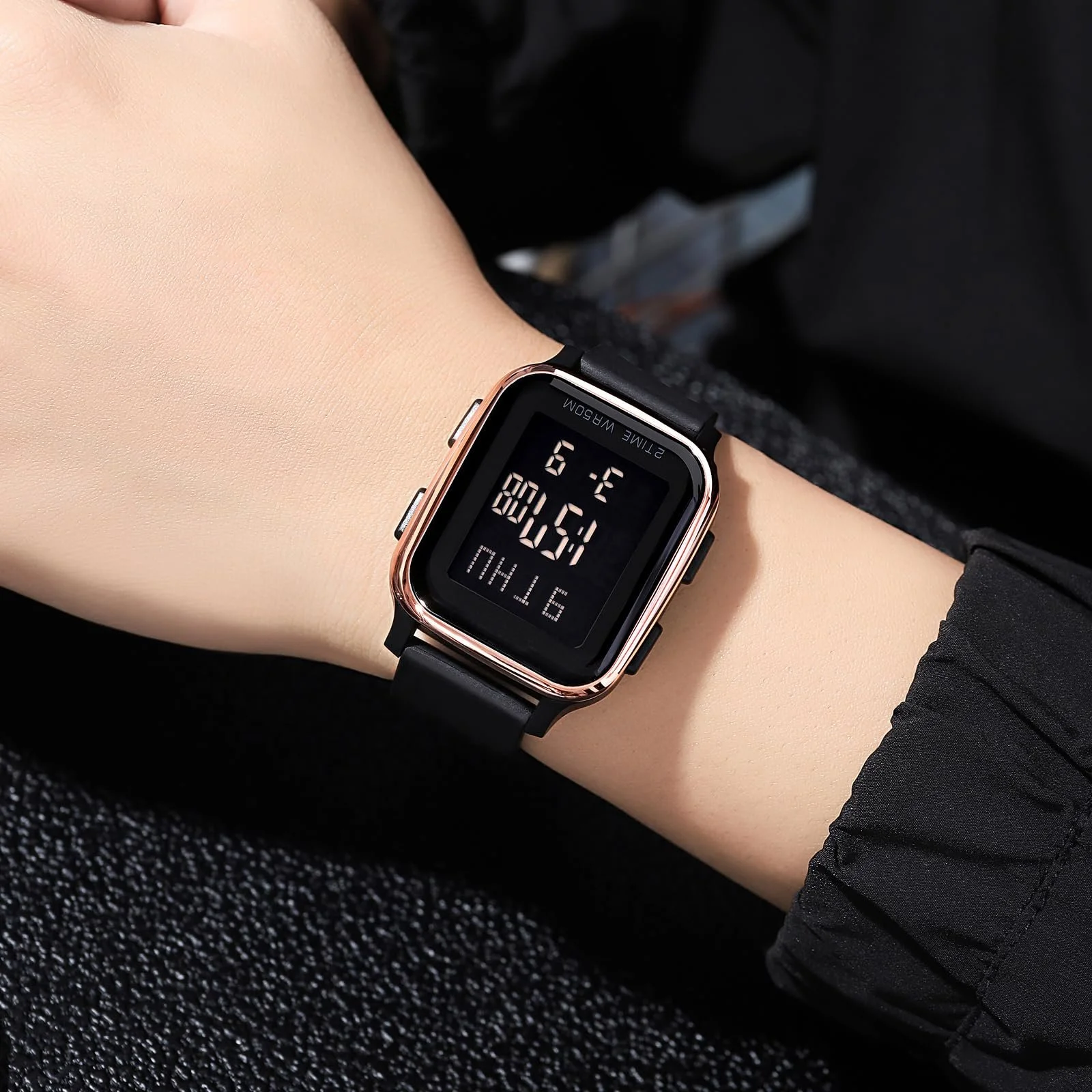 Цифровые LED часы Findtime Мужские Женские Прямоугольные Квадратные Большие Цифры Унисекс Мужские Спортивные Водонепроницаемые Двойное Время Таймер Секундомер Черный, фото №4