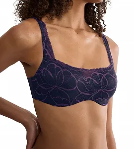 Бюстгальтер-балконет Triumph Body Makeup Illusion Lace ціна на synthetic.ua - Фото 1 Бюстгальтер-балконет Triumph Body Makeup Illusion Lace synthetic.ua - Фото 1