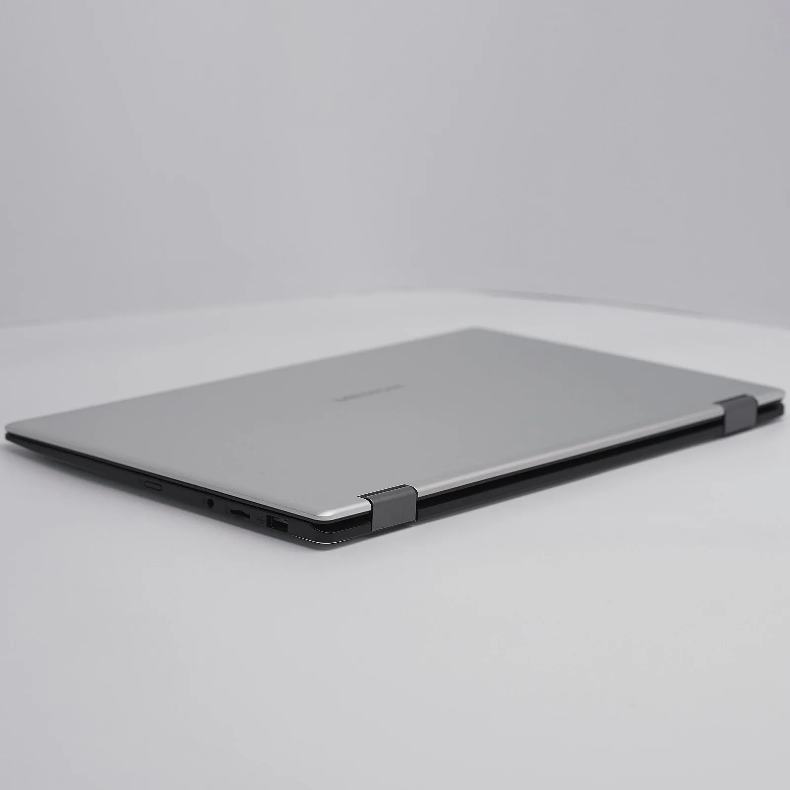 Ноутбук-планшет 13,3" Medion (Lenovo Group) E3221 | IPS (1920x1080) FullHD | Чотириядерний Intel | RAM DDR4 4 ГБ | SSD 128 ГБ + eMMc 64 ГБ | Сенсорний екран | Метал | АКБ до 8 годин | Win10 б/в (5116), фото №7 Ноутбук-планшет 13,3" Medion (Lenovo Group) E3221 | IPS (1920x1080) FullHD | Чотириядерний Intel | RAM DDR4 4 ГБ | SSD 128 ГБ + eMMc 64 ГБ | Сенсорний екран | Метал | АКБ до 8 годин | Win10 б/в (5116), фото №7