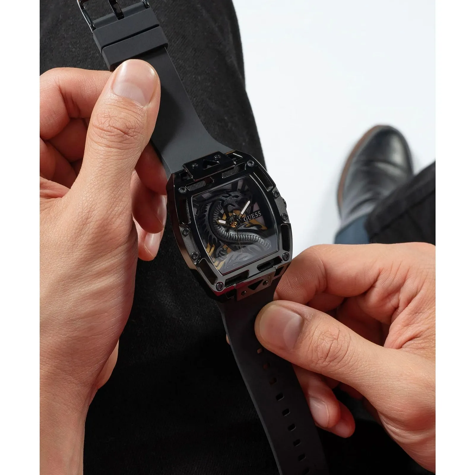 Годинник GUESS GW0648G1 Чоловічий Аналоговий Кварцовий з Силіконовим Ремінцем, фото №7 Годинник GUESS GW0648G1 Чоловічий Аналоговий Кварцовий з Силіконовим Ремінцем, фото №7