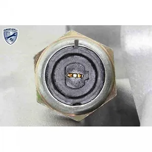 Радіатор масляний двигуна VEMO V24-60-0019 EXPERT KITS + для FIAT synthetic.ua - Фото 1