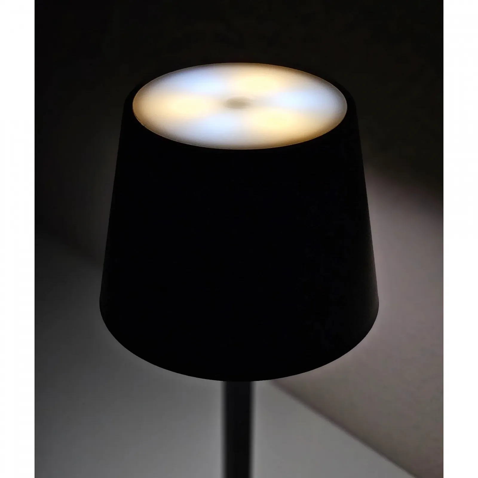 Настільна лампа LED Батарейки Сенсорна 27 см Чорна гладка, фото №6