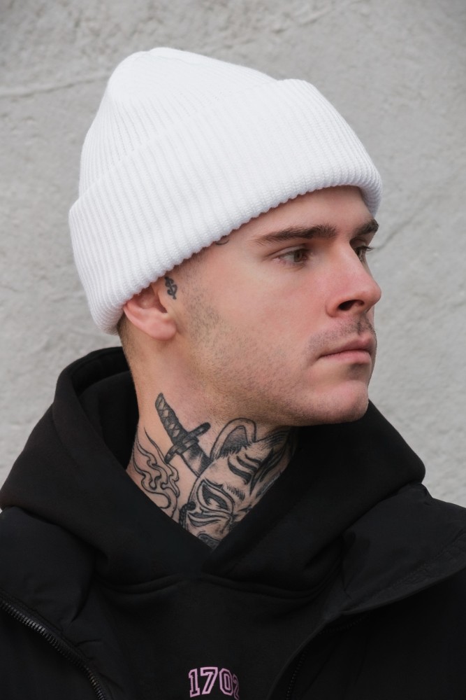 Подовжена трикотажна шапка біні докер Without dominic white, фото №3 Подовжена трикотажна шапка біні докер Without dominic white, фото №3