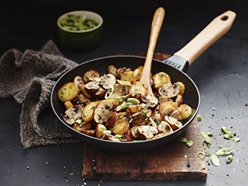 Сковорода STAUB Gusseisen с деревянной ручкой 26 см Черный, фото №4 Сковорода STAUB Gusseisen с деревянной ручкой 26 см Черный, фото №4