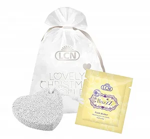 Набор красоты Крем для ног LCN Прекрасный Рождественский мир – набор из 3 предметов Buzzz и кулон-сердечко из пемзы в красивом мешочке из органзы - Фото 1