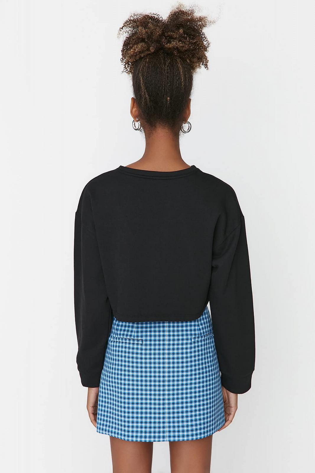 Женский свитшот TRENDYOL с круглым вырезом, однотонный, фото №5 Женский свитшот TRENDYOL с круглым вырезом, однотонный, фото №5