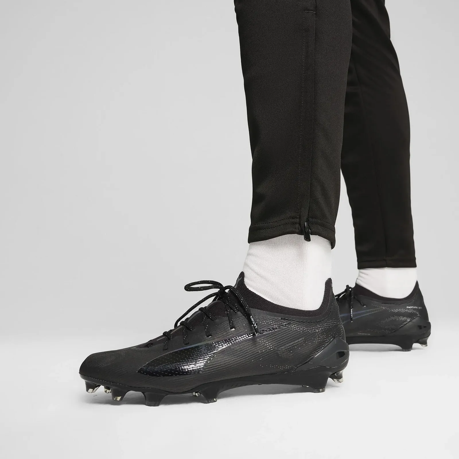 Футбольные бутсы PUMA Ultra 5 Ultimate FG, фото №2 Футбольные бутсы PUMA Ultra 5 Ultimate FG, фото №2