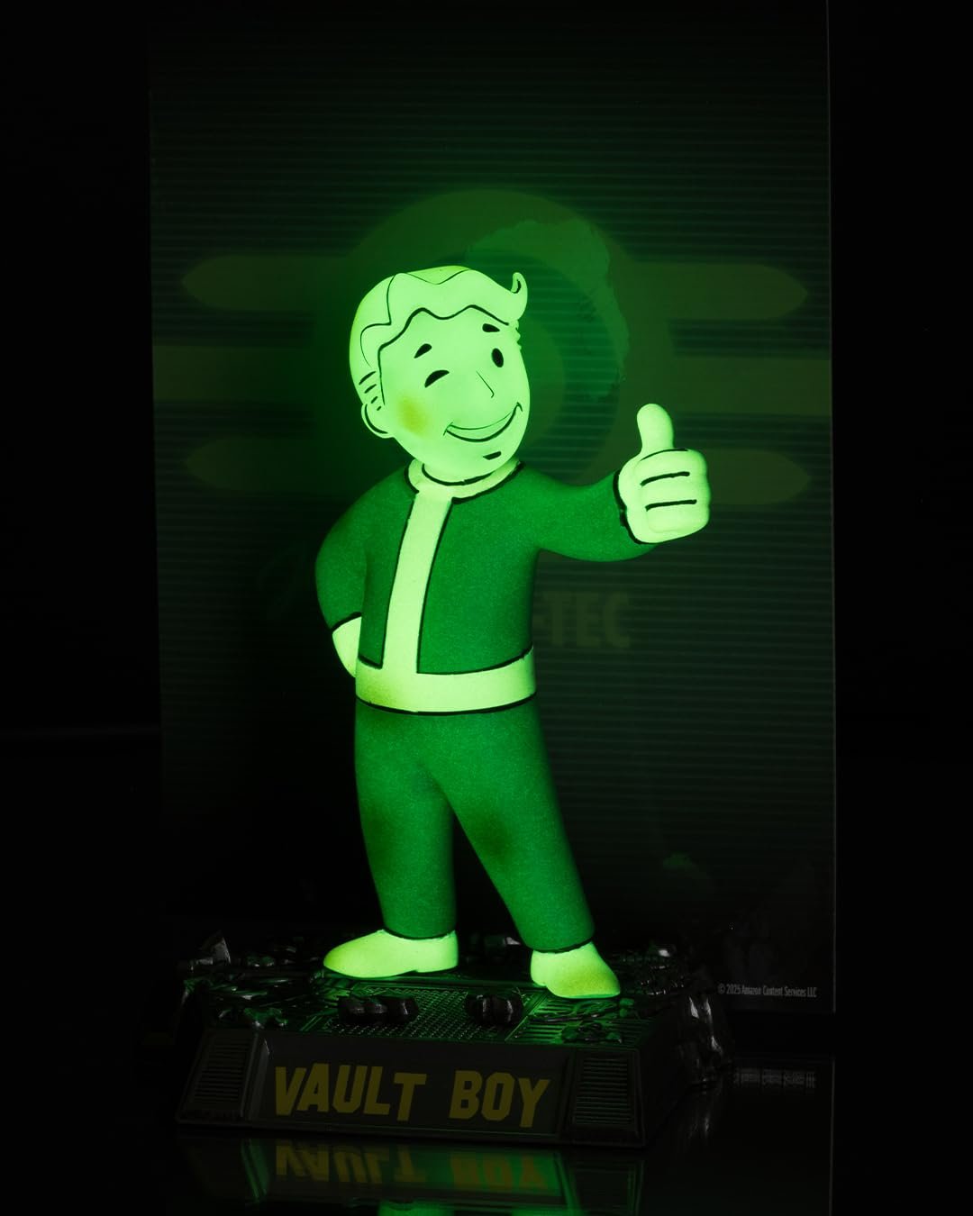 Фігурка McFarlane Fallout Vault Boy, що світиться в темряві, серія Gold Label, 5 дюймів, фото №2