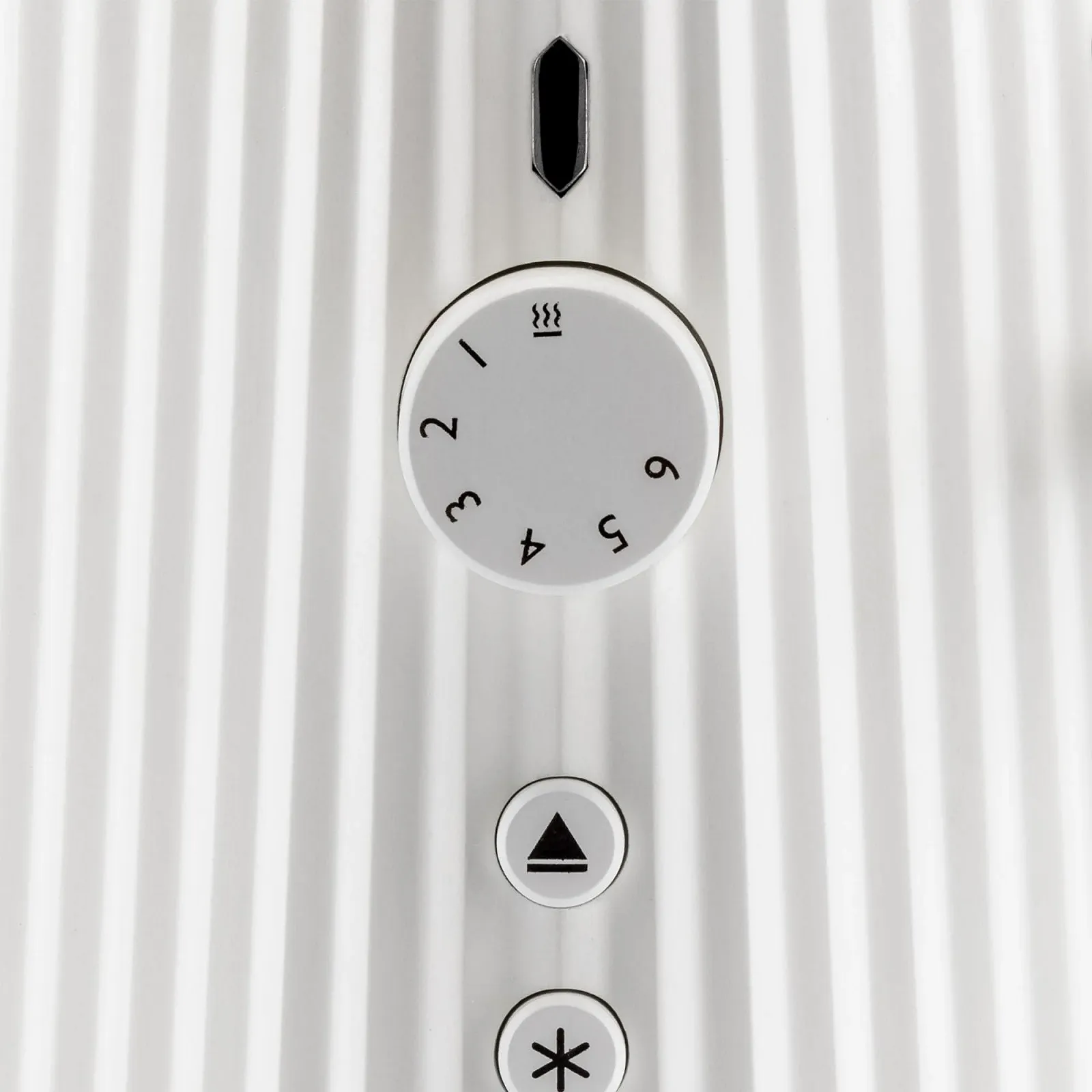 Тостер Alessi Plisse MDL08 W, 6 рівнів підсмажування, європейська вилка, 850 Вт, білий, фото №6 Тостер Alessi Plisse MDL08 W, 6 рівнів підсмажування, європейська вилка, 850 Вт, білий, фото №6