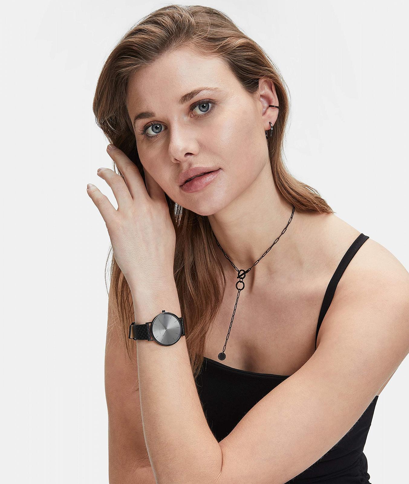 Женские аналоговые часы Liebeskind Berlin с ремешком из кожи, фото №5 Женские аналоговые часы Liebeskind Berlin с ремешком из кожи, фото №5