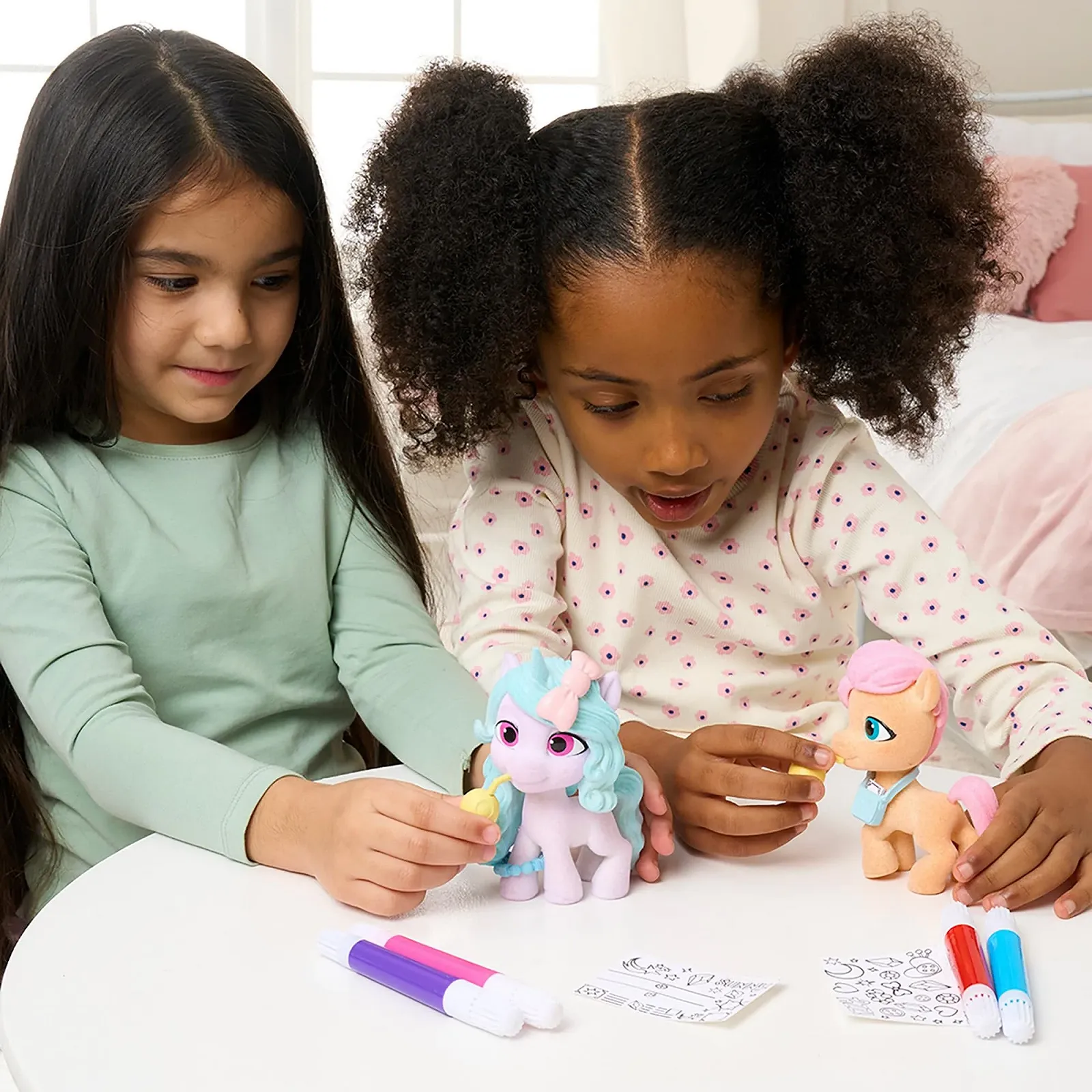 Ігровий набір Fuzzikins My Little Pony Twin Pack (Sunny & Izzy) Рожевий та Фіолетовий, фото №7 Ігровий набір Fuzzikins My Little Pony Twin Pack (Sunny & Izzy) Рожевий та Фіолетовий, фото №7