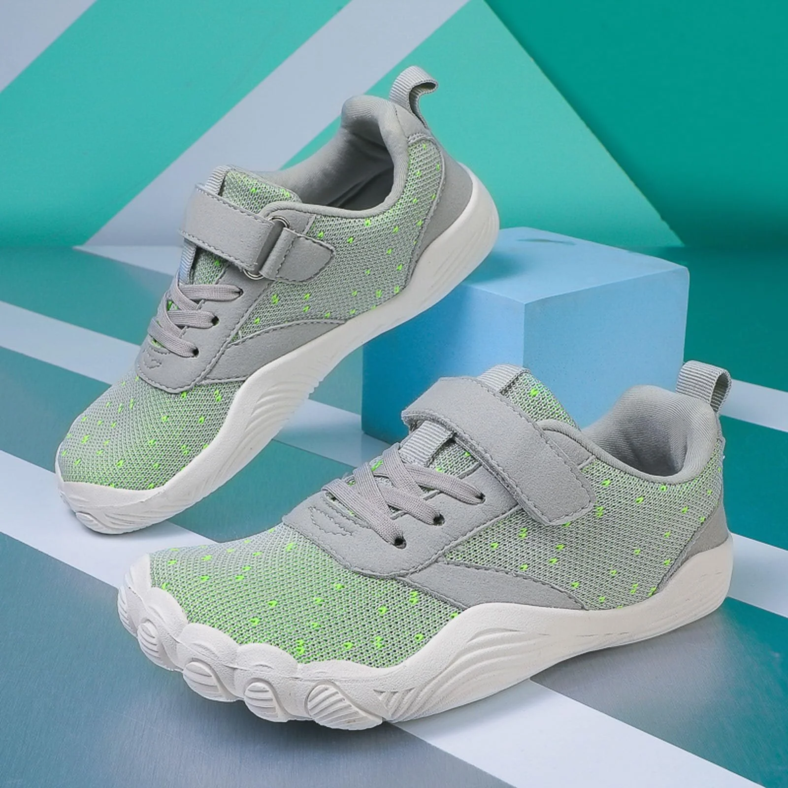 Унисекс детская обувь для босиком, широкие кроссовки для мальчиков и девочек, дышащие легкие кроссовки для бега, мягкие нескользящие походные кроссовки, спортивная обувь на липучках, размер 24-38, фото №3 Унисекс детская обувь для босиком, широкие кроссовки для мальчиков и девочек, дышащие легкие кроссовки для бега, мягкие нескользящие походные кроссовки, спортивная обувь на липучках, размер 24-38, фото №3