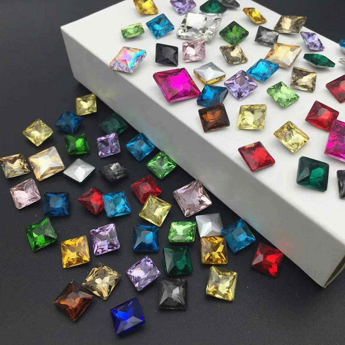 Квадратні кристали Flatback Crystal Rhinestones Crystal Clear, 12 мм, паковання 20 штук, фото №5 Квадратні кристали Flatback Crystal Rhinestones Crystal Clear, 12 мм, паковання 20 штук, фото №5