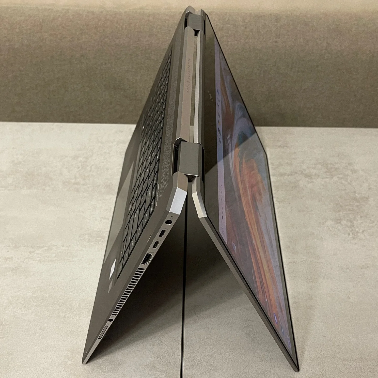 Ноутбук - трансформер HP ZBook Studio x360 G5, 15,6" 4K IPS, i9-8950HK, 16GB, 256GB, Nvidia 4GB, фото №5 Ноутбук - трансформер HP ZBook Studio x360 G5, 15,6" 4K IPS, i9-8950HK, 16GB, 256GB, Nvidia 4GB, фото №5