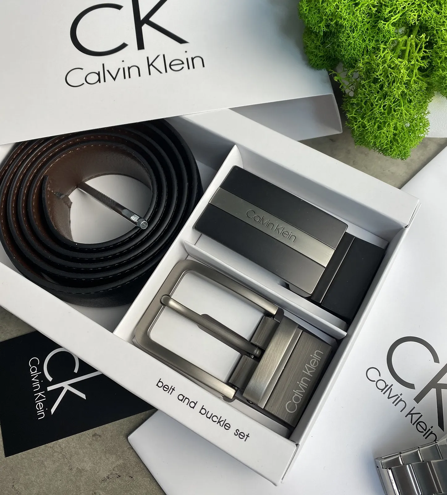 Ремень мужской кожаный брендовый с двумя пряжками в подарочной упаковке Calvin Klein, фото №3 Ремень мужской кожаный брендовый с двумя пряжками в подарочной упаковке Calvin Klein, фото №3