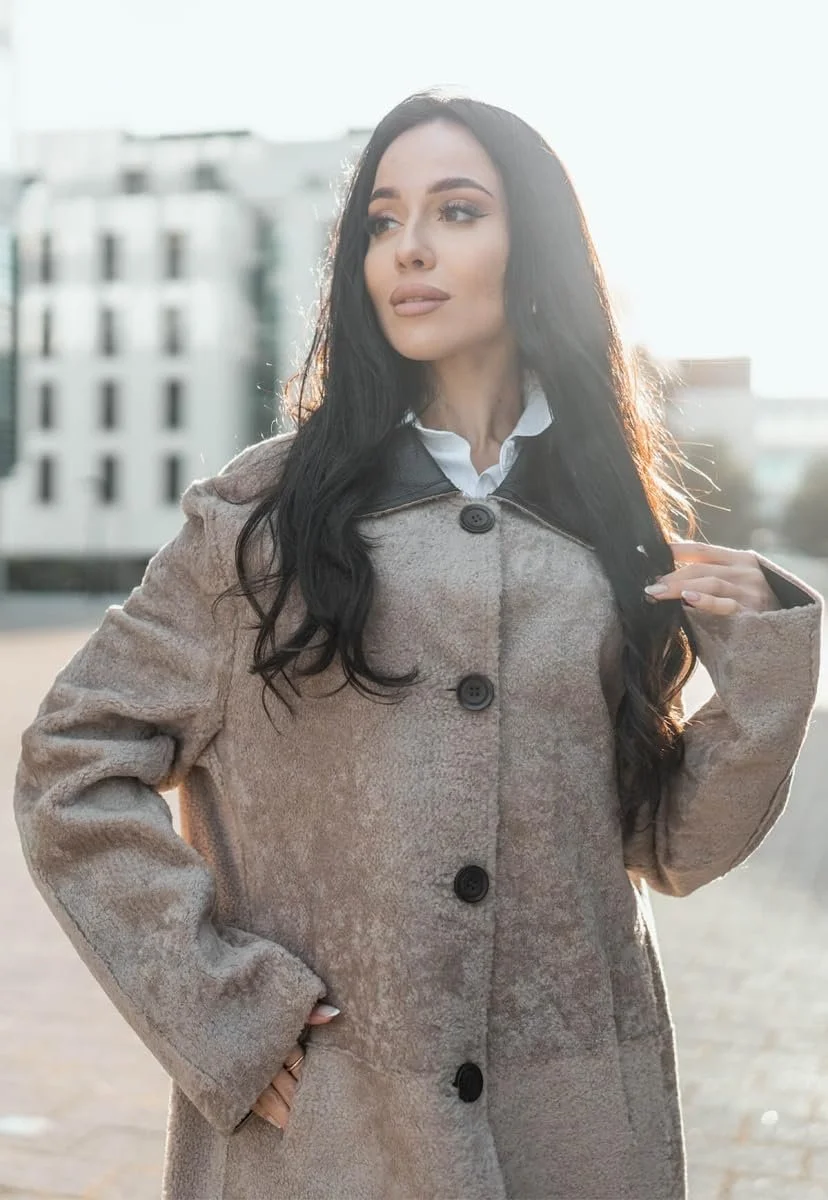 Кожаное пальто Hollert Kiana Lambskin Merino Двустороннее, фото №3 Кожаное пальто Hollert Kiana Lambskin Merino Двустороннее, фото №3