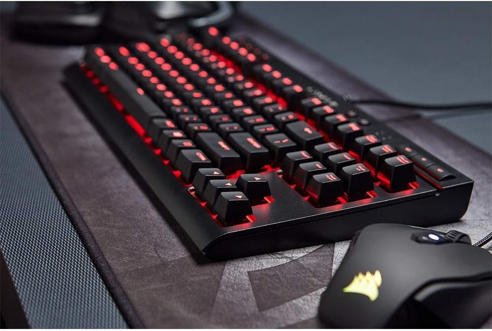 Ігрова клавіатура Corsair K63 / Механічна / USB / Cherry MX Red / Підсвітка / UKR / Black, Red (CH-9115020-ES), фото №4