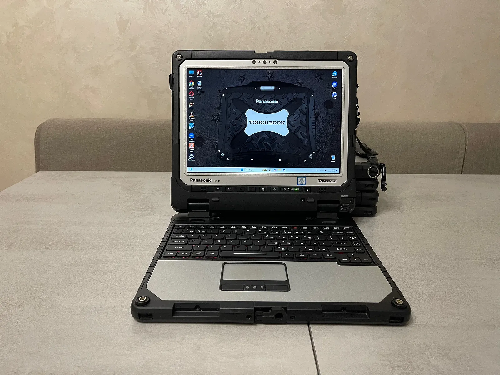 Захищений ноутбук-планшет Panasonic Toughbook CF-33, 12", i5-7300U, 16GB, 512GB, 4G LTE, фото №2