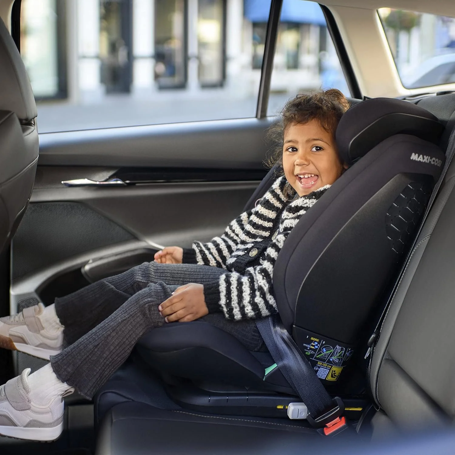 Детское автокресло Maxi-Cosi RodiFix S i-Size / 100 - 150 см / 3 положения наклона / Черный, фото №5 Детское автокресло Maxi-Cosi RodiFix S i-Size / 100 - 150 см / 3 положения наклона / Черный, фото №5
