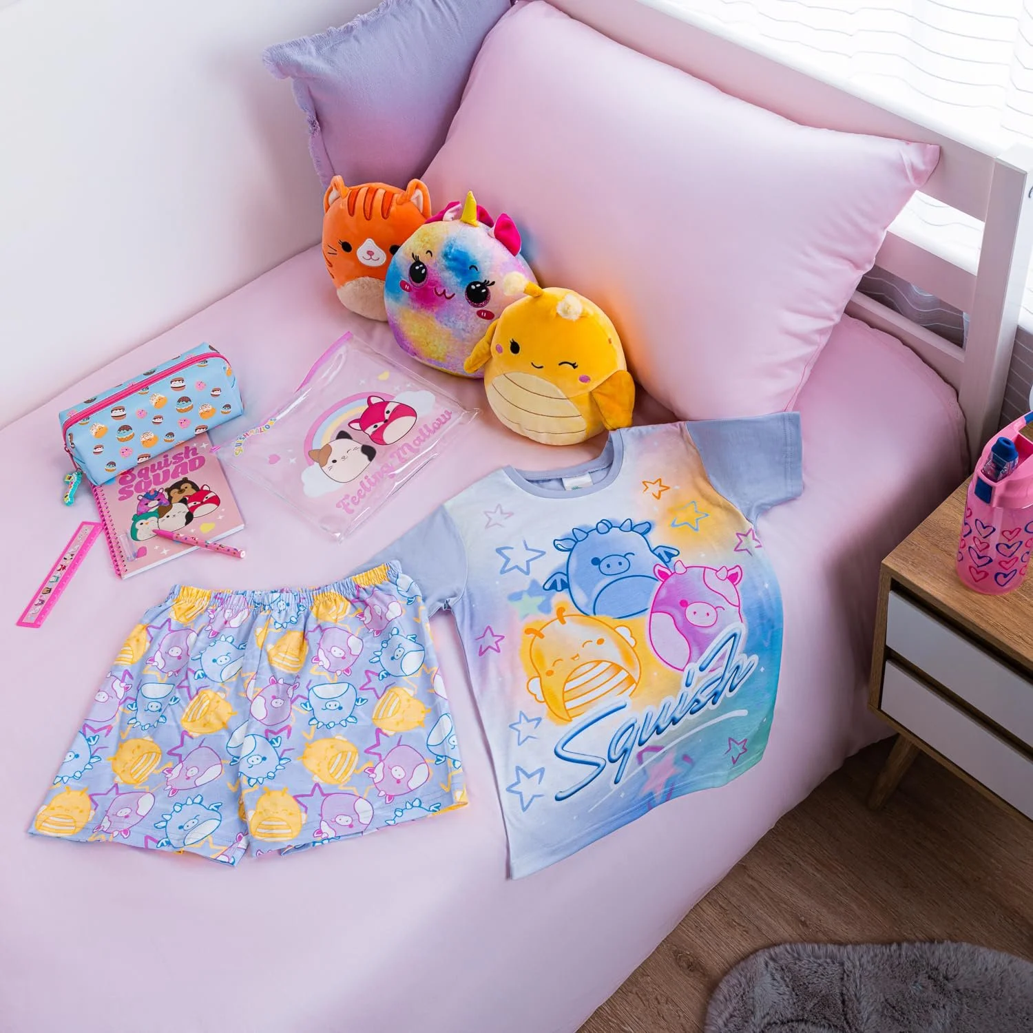 Пижама Squishmallows Squish Squad с шортами для девочек, фото №3 Пижама Squishmallows Squish Squad с шортами для девочек, фото №3