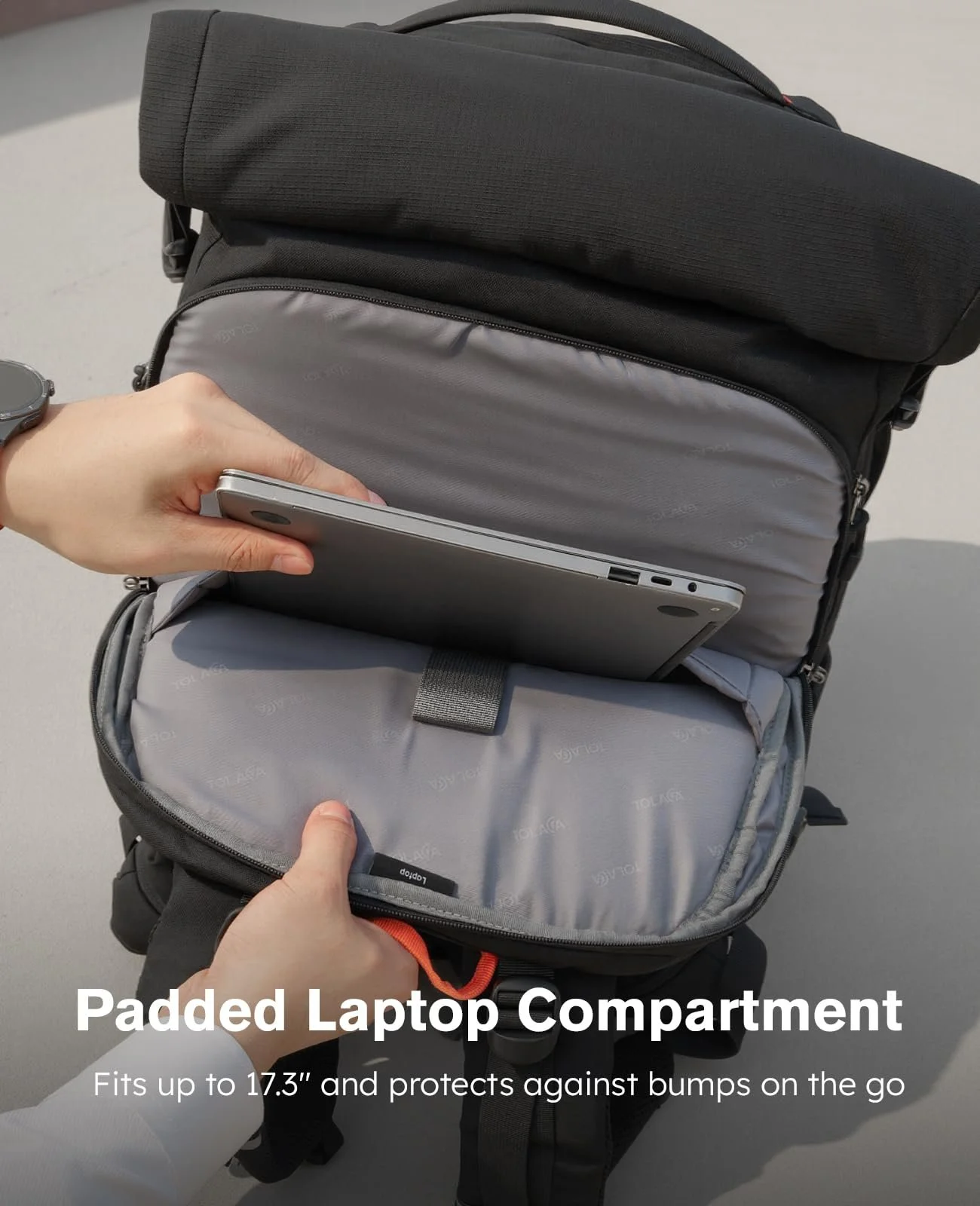 Рюкзак для ноутбука Tolaccea Travel Rolltop TSA Friendly 17.3 дюйма Expandable 40-55L Black, фото №4 Рюкзак для ноутбука Tolaccea Travel Rolltop TSA Friendly 17.3 дюйма Expandable 40-55L Black, фото №4