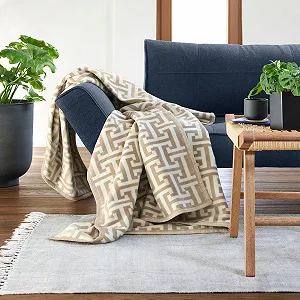 Покривало Ibena Cambridge 150 x 200 см - Бавовняна суміш, м'яка, тепла ковдра, яку можна прати, з візерунком, бежева synthetic.ua - Фото 1