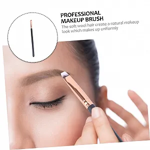 Кисти Eyeliner minkissy для макияжа глаз, тонкая угловая цена на synthetic.ua - Фото 1 Кисти Eyeliner minkissy для макияжа глаз, тонкая угловая synthetic.ua - Фото 1