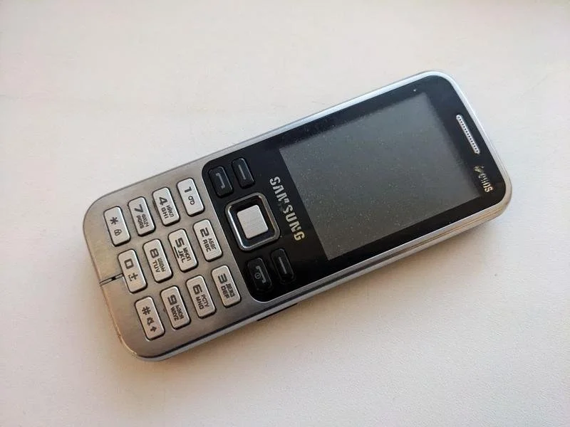 Телефон samsung c3322 бу трохи глючить зарядка, фото №2 Телефон samsung c3322 бу трохи глючить зарядка, фото №2