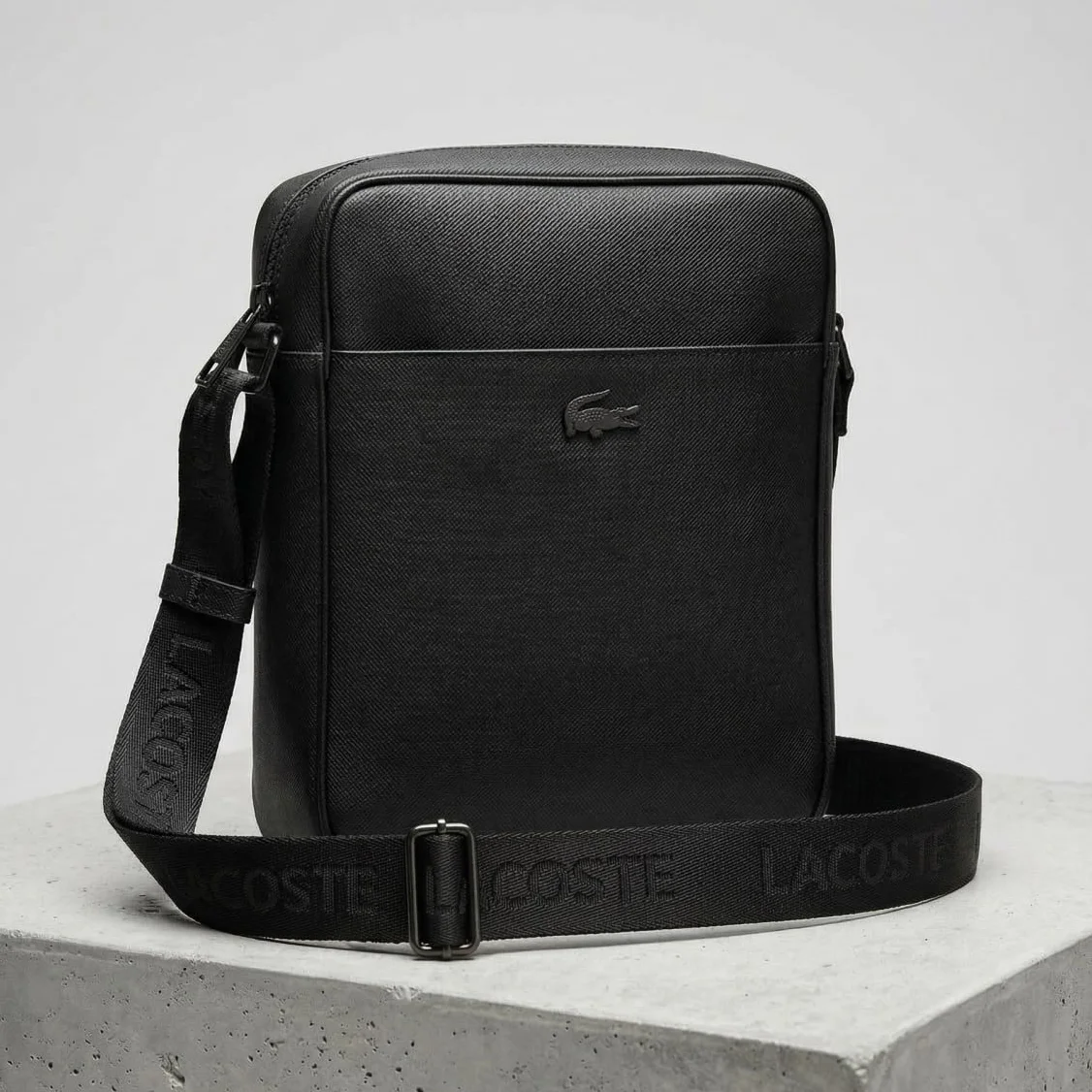 Чоловіча сумка Lacoste через плече, Чорна, фото №4 Чоловіча сумка Lacoste через плече, Чорна, фото №4