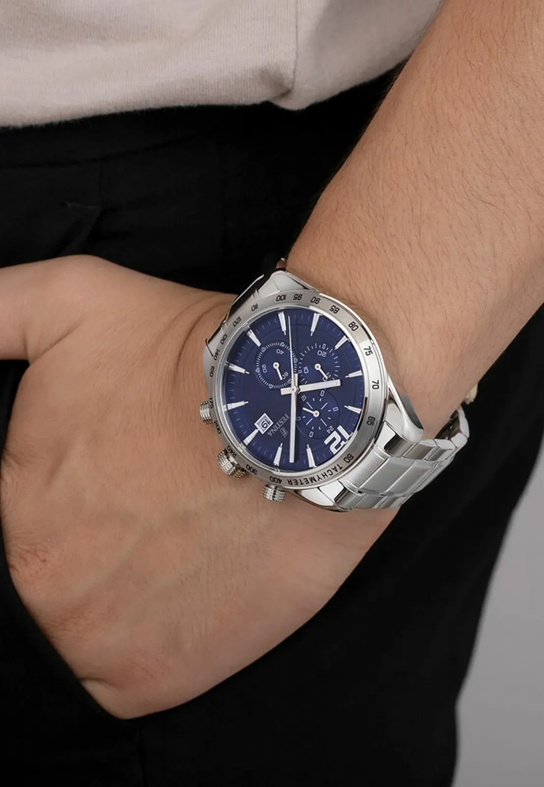 Часы мужские Festina Timeless Chronograph F16759/3, серебристый корпус из нержавеющей стали, серебристый браслет из нержавеющей стали, серебристо-синий, браслет, фото №2