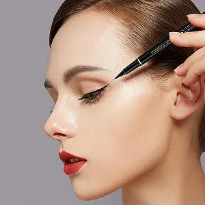 Рідка Підводка для очей Ultra Fine ціна на synthetic.ua - Фото 1 Рідка Підводка для очей Ultra Fine synthetic.ua - Фото 1