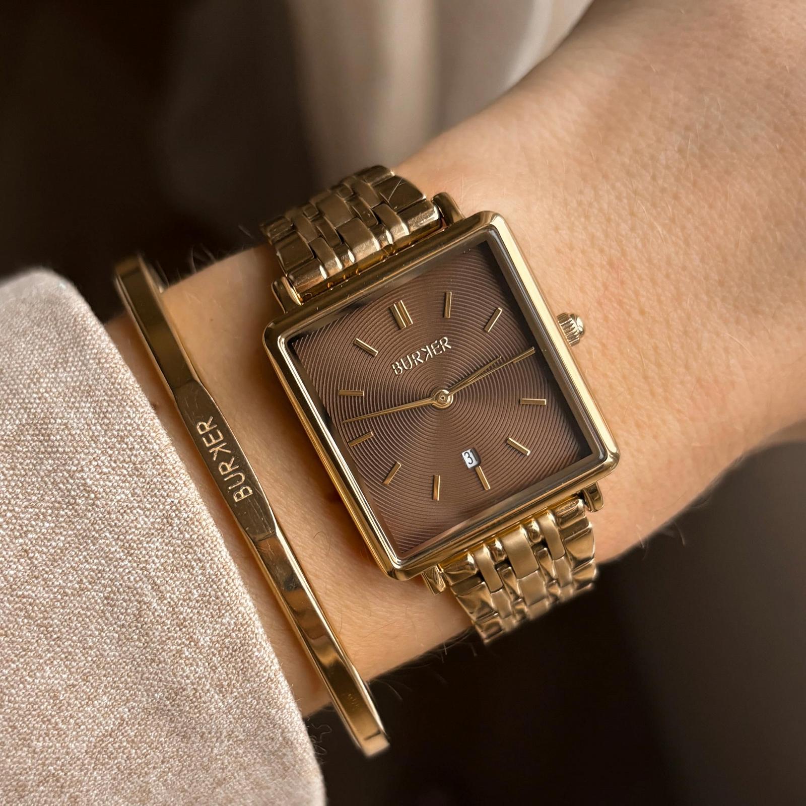 Женские часы BURKER Daisy Квадратные женские часы Браслет-цепочка Нержавеющая сталь Аналоговые Кварцевые 3 ATM Водонепроницаемые - 28 мм - Золотые Коричневые, фото №4 Женские часы BURKER Daisy Квадратные женские часы Браслет-цепочка Нержавеющая сталь Аналоговые Кварцевые 3 ATM Водонепроницаемые - 28 мм - Золотые Коричневые, фото №4
