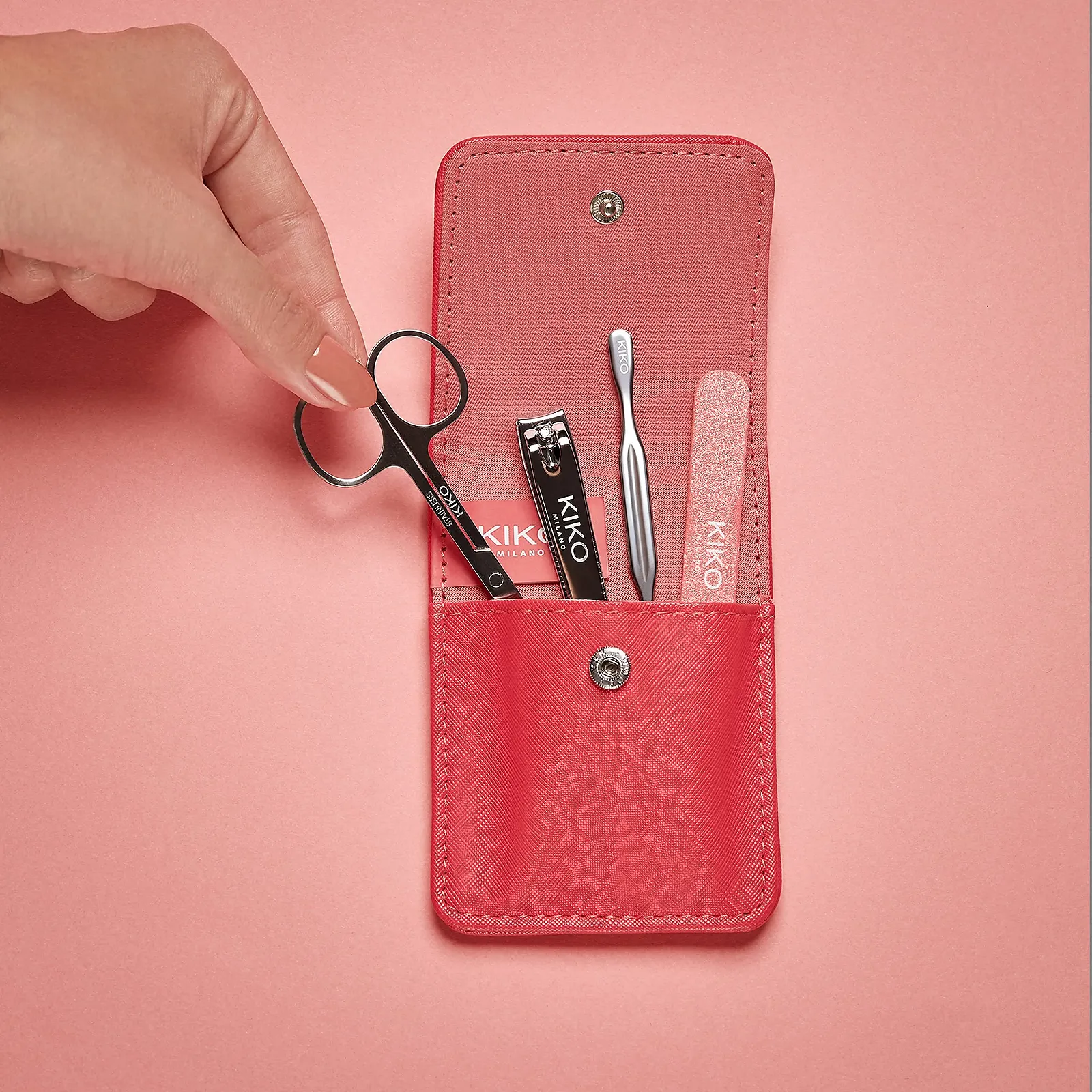 Набір для манікюру KIKO Milano Smart Manicure Kit з чохлом, фото №3 Набір для манікюру KIKO Milano Smart Manicure Kit з чохлом, фото №3