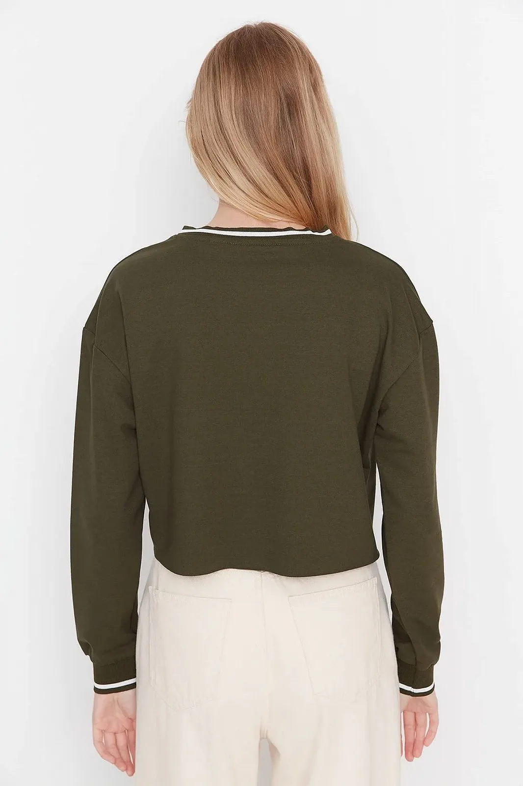 Жіночий світшот TRENDYOL V-подібний виріз з слоганом Стандартний, фото №4 Жіночий світшот TRENDYOL V-подібний виріз з слоганом Стандартний, фото №4