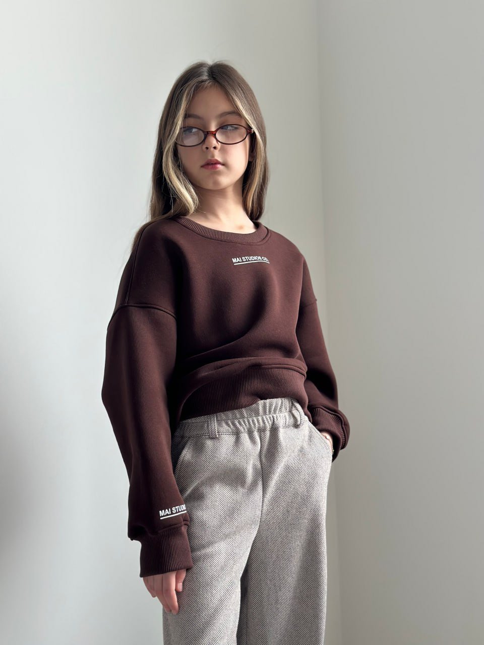 Стильный свитшот — шоколадный, бежевый и молочный — от 140 см до 164 см, фото №4 Стильный свитшот — шоколадный, бежевый и молочный — от 140 см до 164 см, фото №4