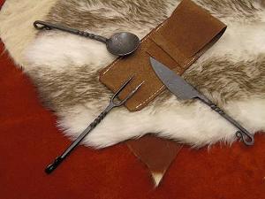 Набір столових приборів Generisch Medieval З ножем Hand-Forged Medieval Steel 4268 ціна на synthetic.ua - Фото 1 Набір столових приборів Generisch Medieval З ножем Hand-Forged Medieval Steel 4268 synthetic.ua - Фото 1