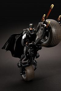 Фигурка с транспортом McFarlane DC Multiverse Бэтмен и Бэтпод 18 см synthetic.ua - Фото 1