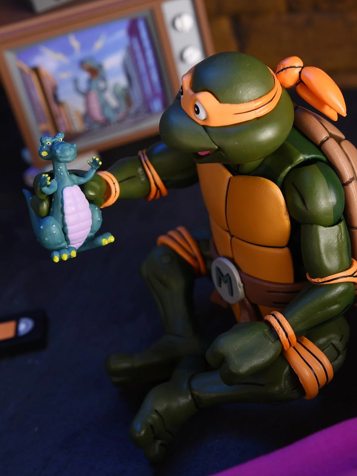 Фигурка NECA Michelangelo Cartoon 18 см, фото №4