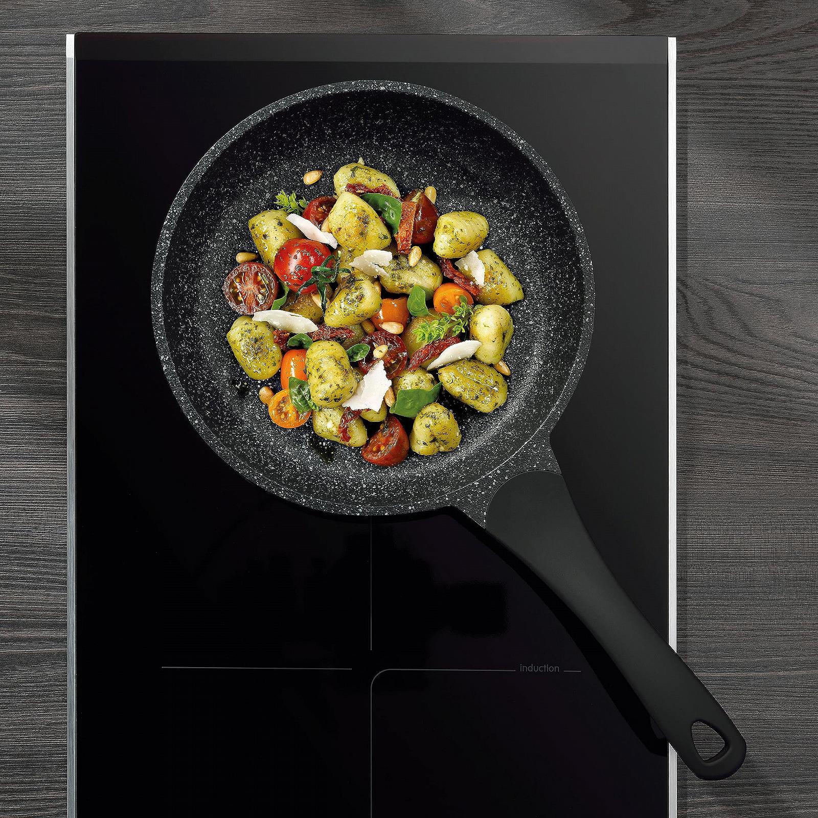 Сковорода kela Stella Nova 12215 диаметр 20 см литой алюминий все виды плит антипригарное покрытие термостойкость до 180 °C, фото №2 Сковорода kela Stella Nova 12215 диаметр 20 см литой алюминий все виды плит антипригарное покрытие термостойкость до 180 °C, фото №2