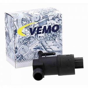 Насос омивача, очищення скла VEMO V70-08-0078 Green Mobility Parts synthetic.ua - Фото 1