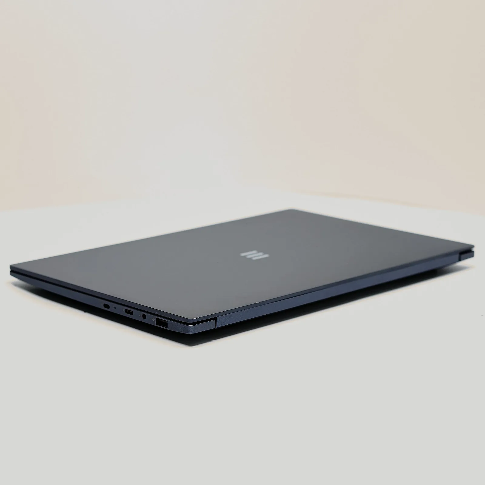 Ноутбук 14" MEDION Cepter (Lenovo Group) Core i5-1135G7 RAM 8 ГБ SSD 512 ГБ Iris Xe Graphics Метал, фото №3