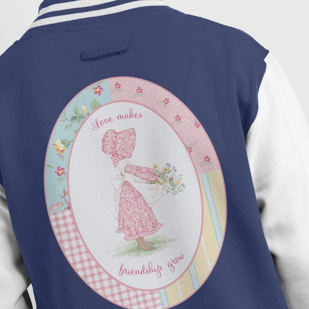 Детская куртка-бомбер All+Every Holly Hobbie Love Makes A Friendship Grow, фото №4 Детская куртка-бомбер All+Every Holly Hobbie Love Makes A Friendship Grow, фото №4