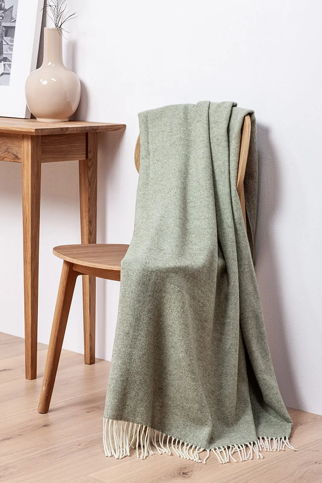 Одеяло Drobė HOME шерстяное из 100% чистой шерсти мериноса, 140 x 200 см, мохово-зеленый/белый, мягкое, однотонное одеяло из чистой шерсти с рисунком елочкой и бахромой, фото №4