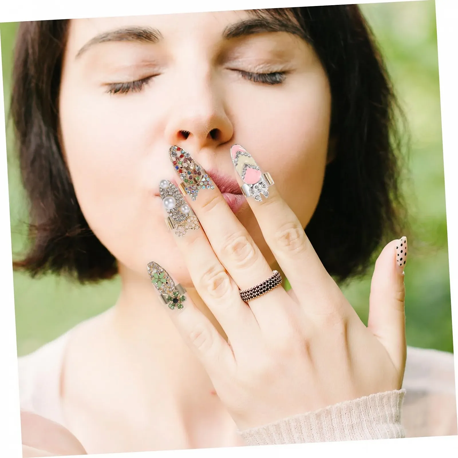 Кольца для ногтей Modeaccessoires 12 штук со стразами, нежные кольца для ногтей для женщин и взрослых, простые в использовании без клея для вечеринок и повседневной жизни, фото №9 Кольца для ногтей Modeaccessoires 12 штук со стразами, нежные кольца для ногтей для женщин и взрослых, простые в использовании без клея для вечеринок и повседневной жизни, фото №9