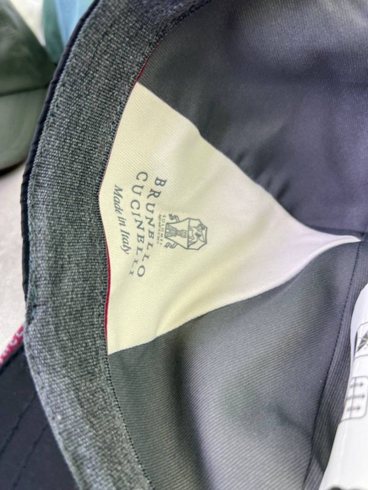 Кепка Brunello Cucinelli чорна з червоним логотипом gu595, фото №6